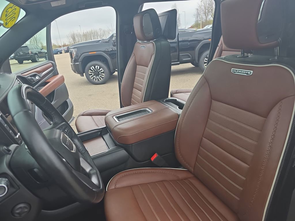 2023 GMC Yukon XL Denali Ultimate - Photo 18