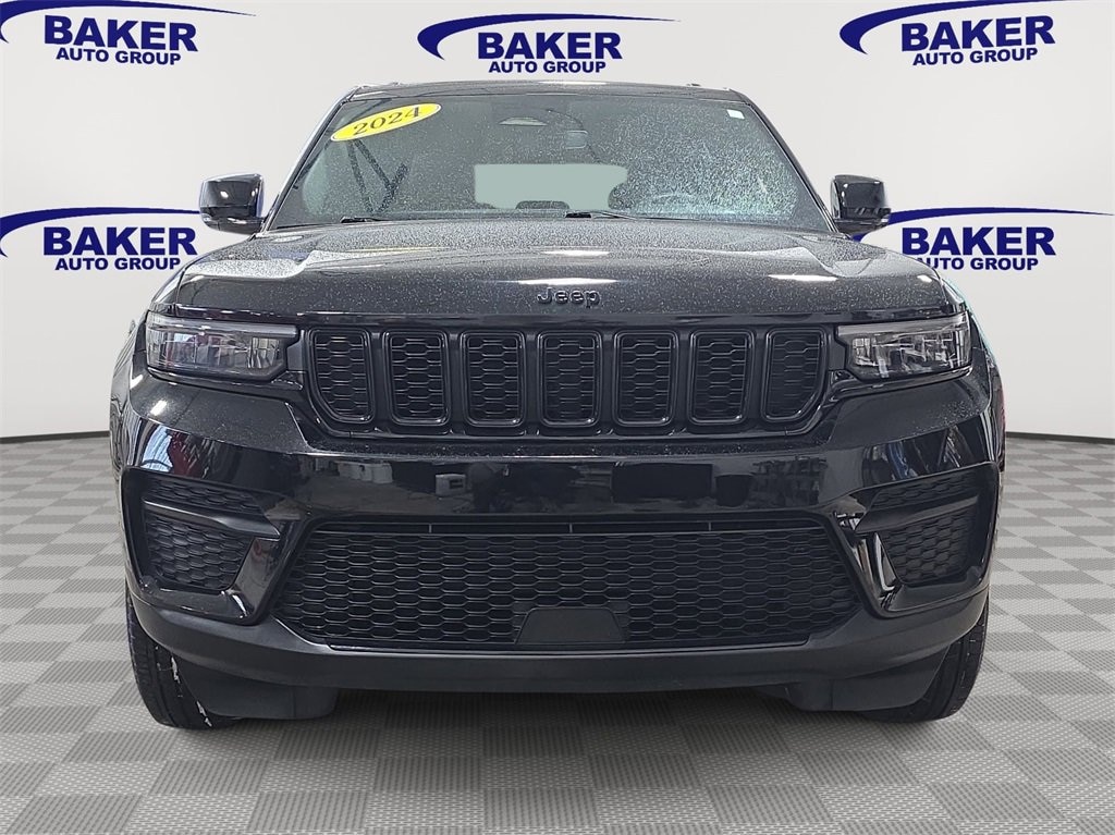 Used 2024 Jeep Grand Cherokee Altitude