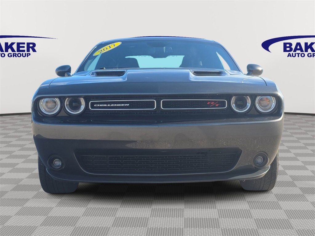2017 Dodge Challenger R/T photo 2
