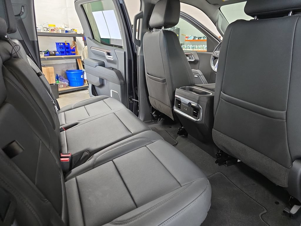 2023 GMC Sierra 1500 SLT - Photo 11