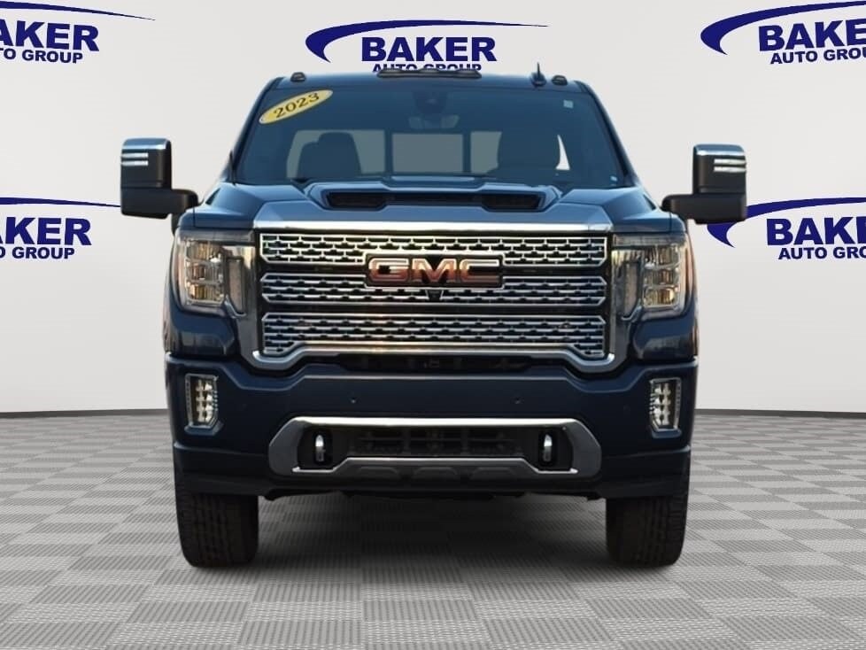 2023 Gmc Sierra 3500 HD Denali photo 2