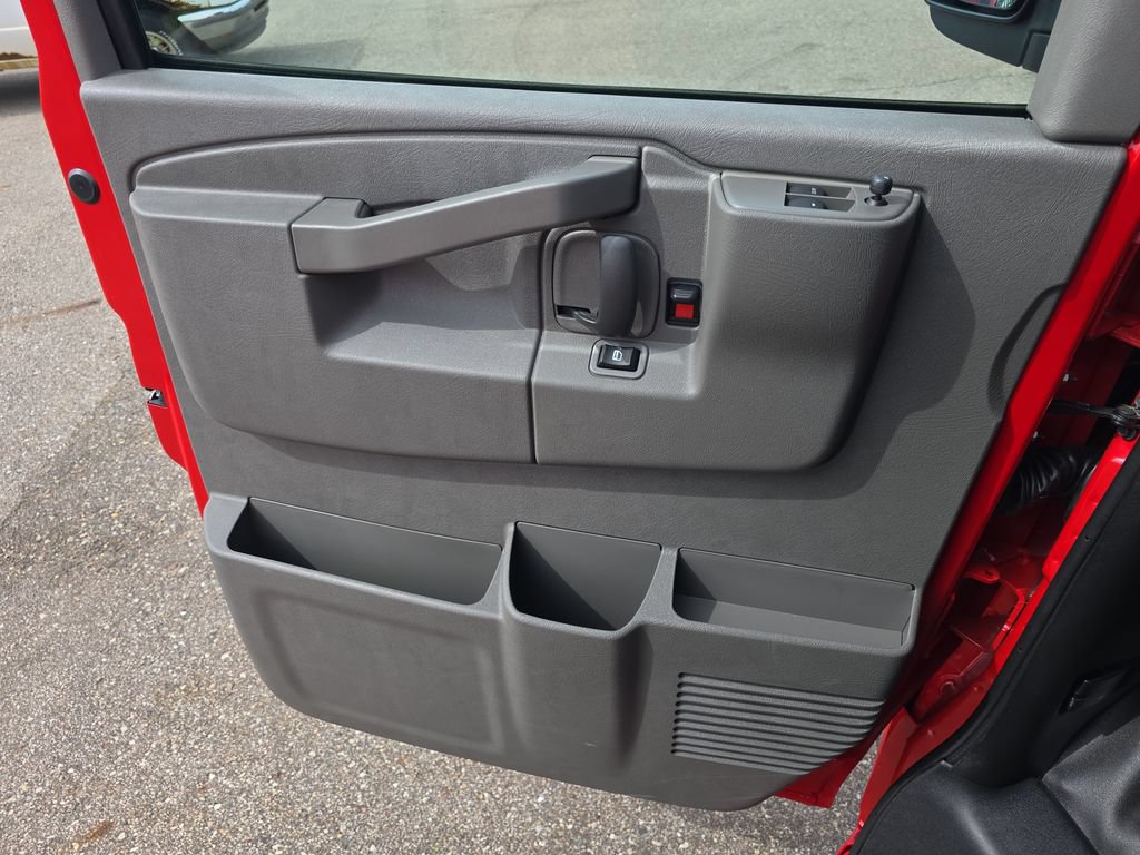 2026 GMC Savana Cargo Work Van - Photo 27