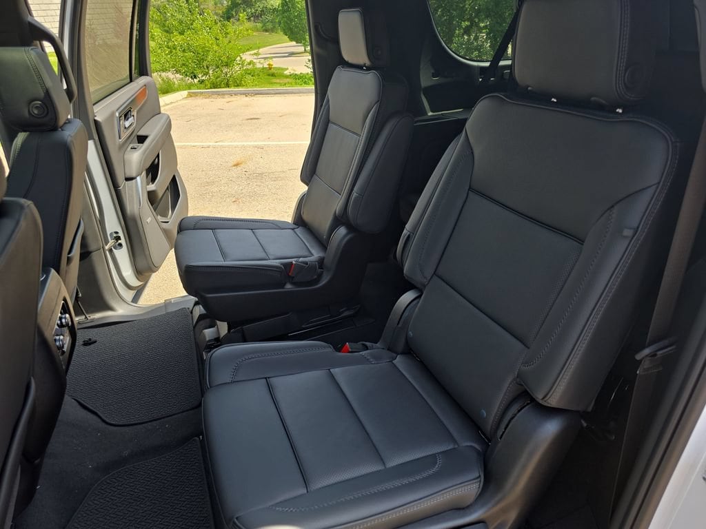 2026 GMC Yukon XL Denali - Photo 15