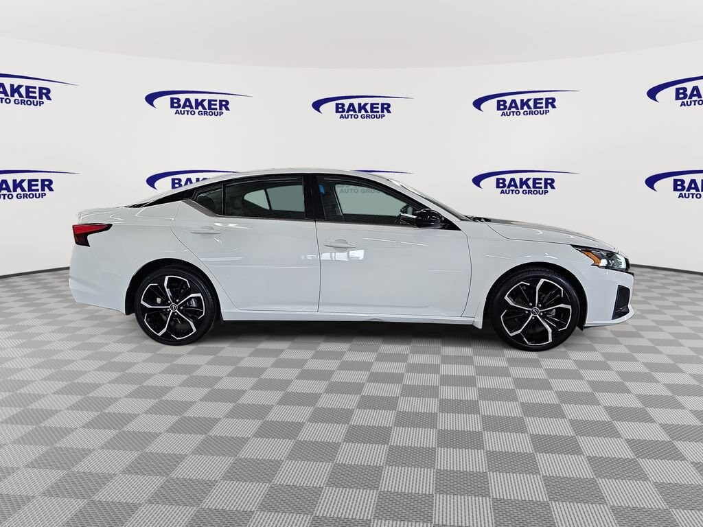 Used 2023 Nissan Altima 2.5 SR