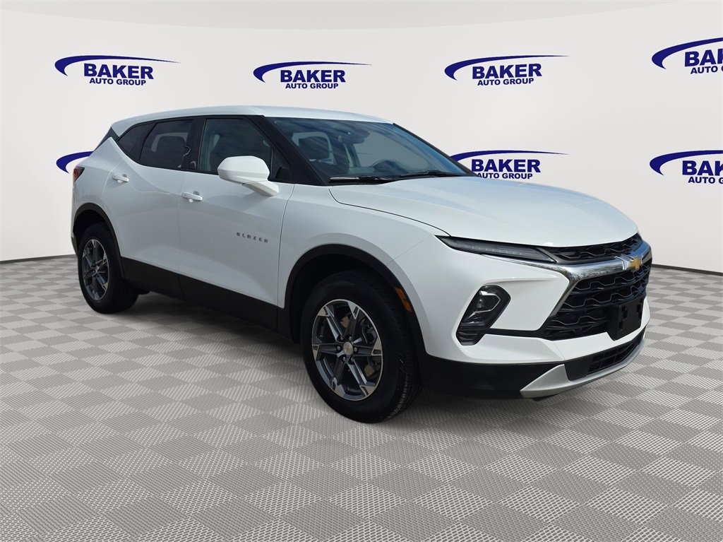 2023 Chevrolet Blazer 2LT photo 3