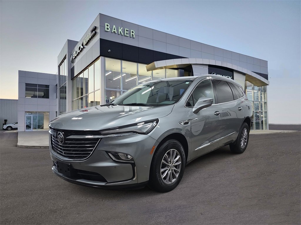 2023 Buick Enclave Essence's photo