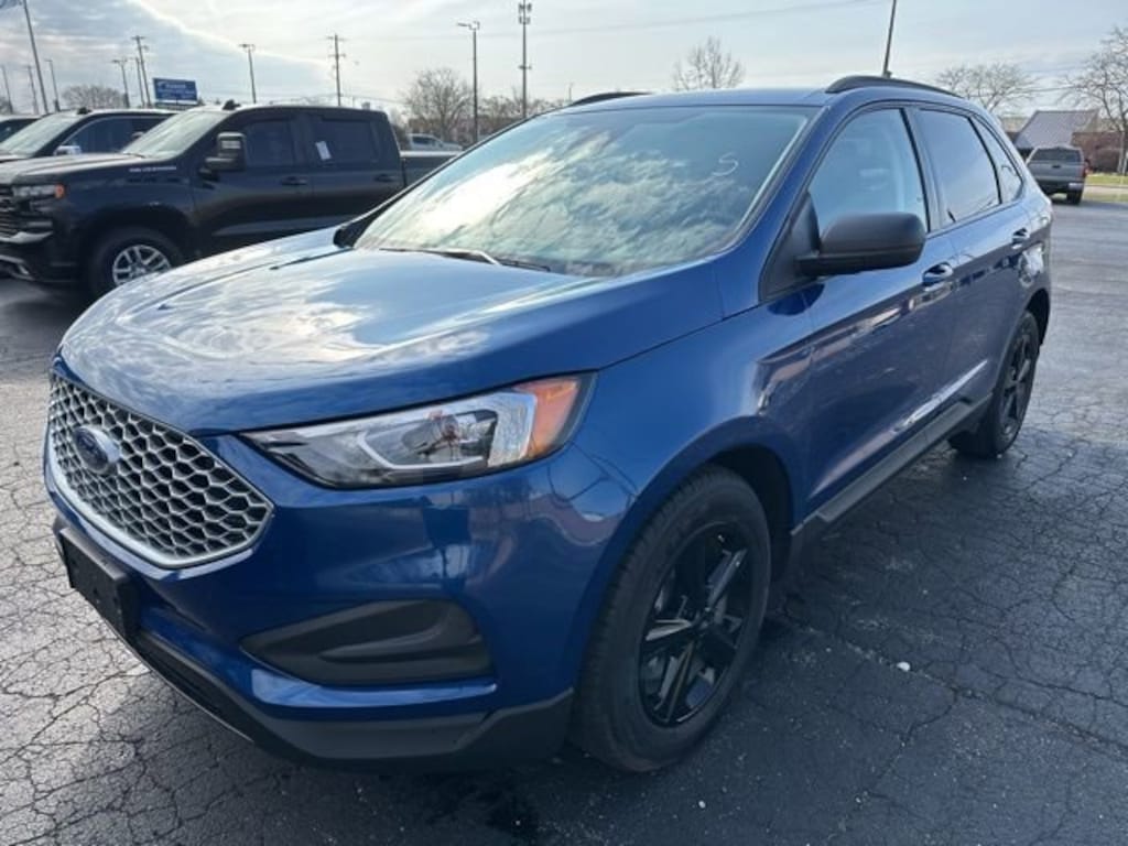 Used 2023 Ford Edge SE