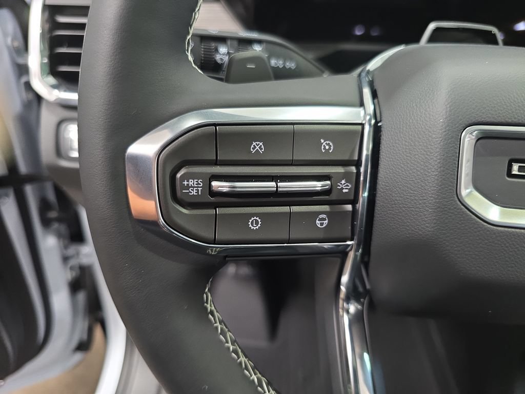 2026 GMC Acadia Denali - Photo 18