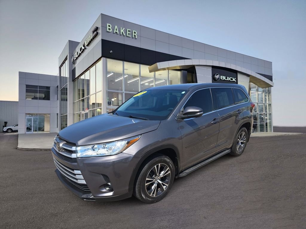 Used 2018 Toyota Highlander LE