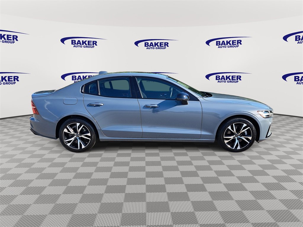 2024 Volvo S60 Core photo 4