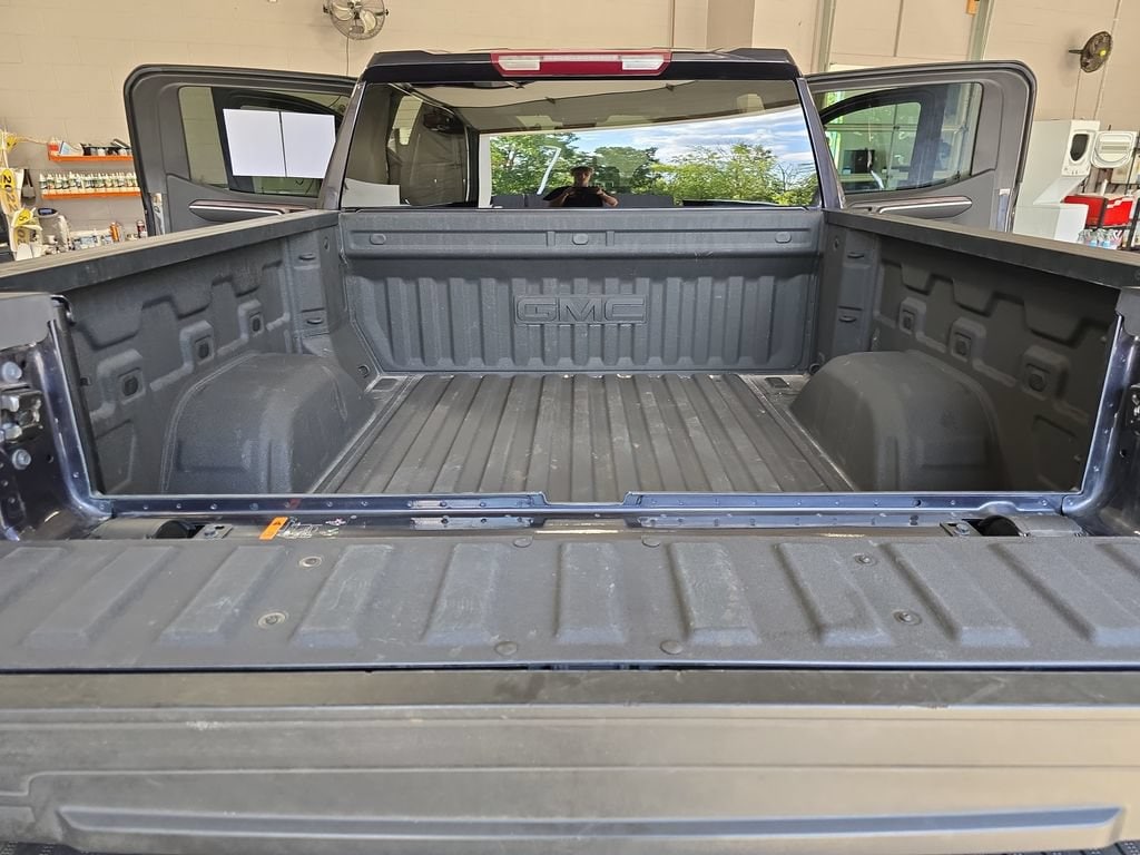 2023 GMC Sierra 1500 SLT - Photo 12