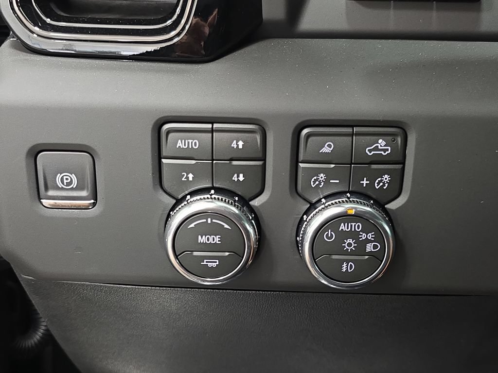 2026 GMC Sierra 2500HD AT4 - Photo 27