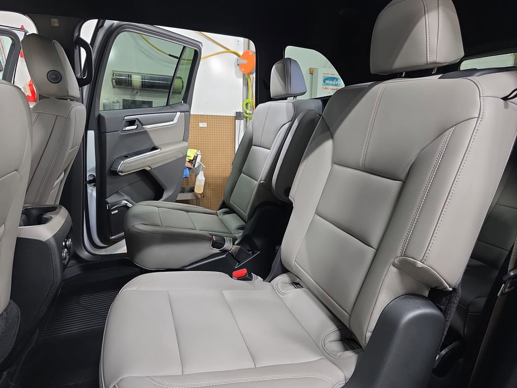 2026 GMC Acadia Elevation - Photo 16