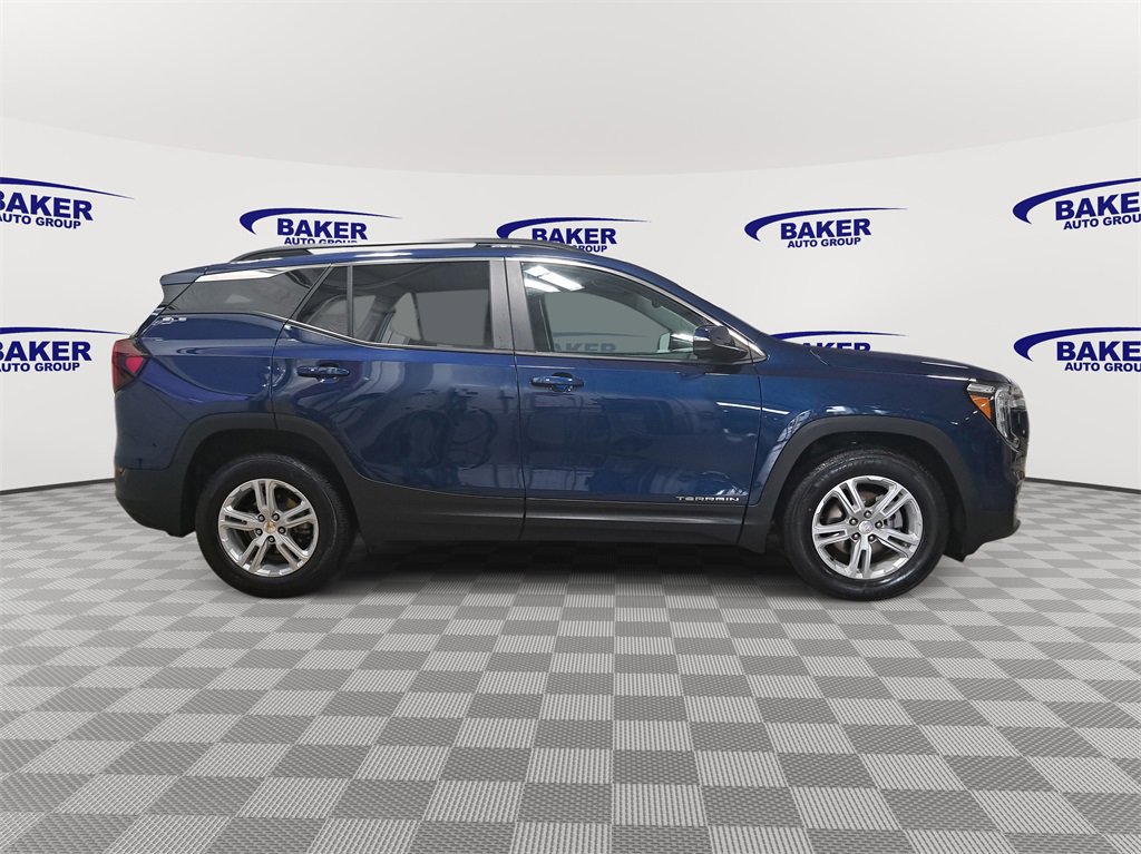 2022 Gmc Terrain SLE photo 3