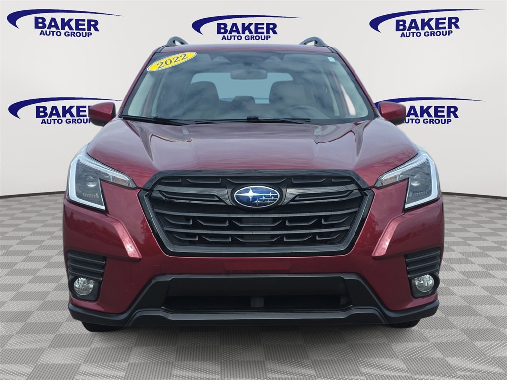 2022 Subaru Forester Premium photo 2