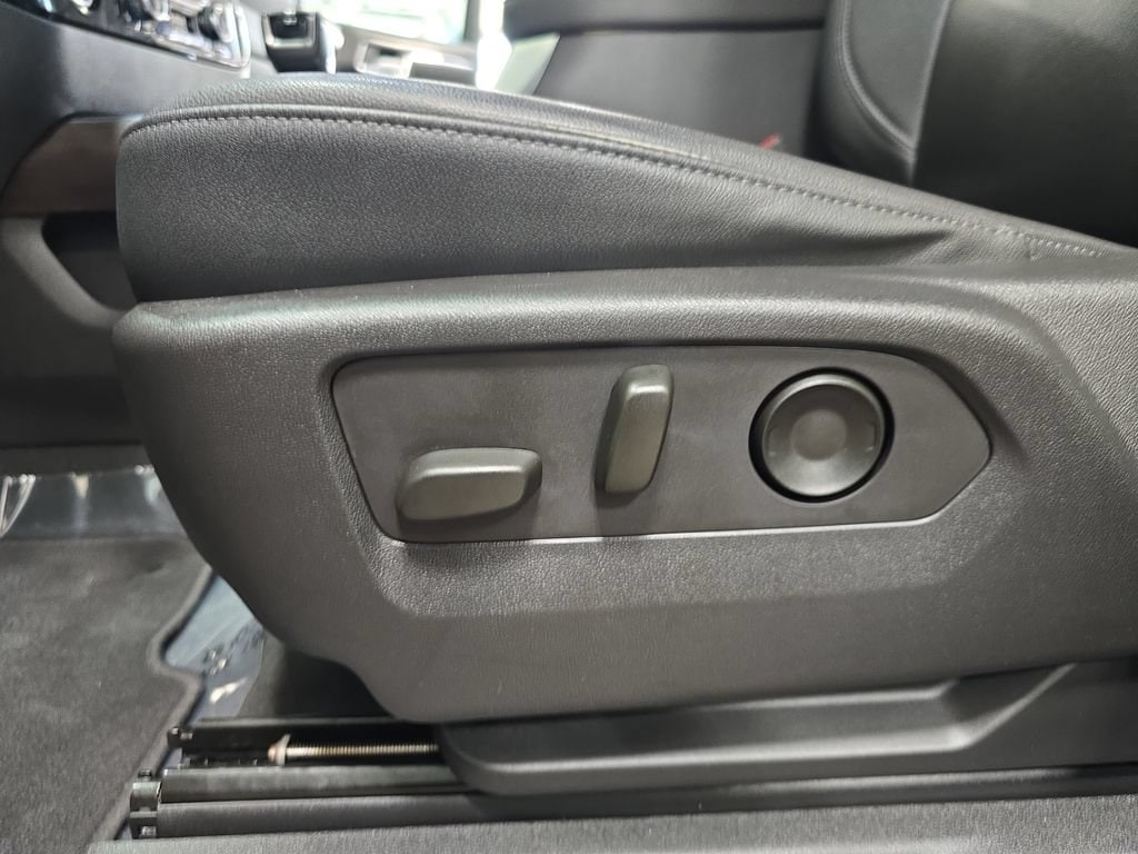 2023 GMC Sierra 1500 SLT - Photo 29