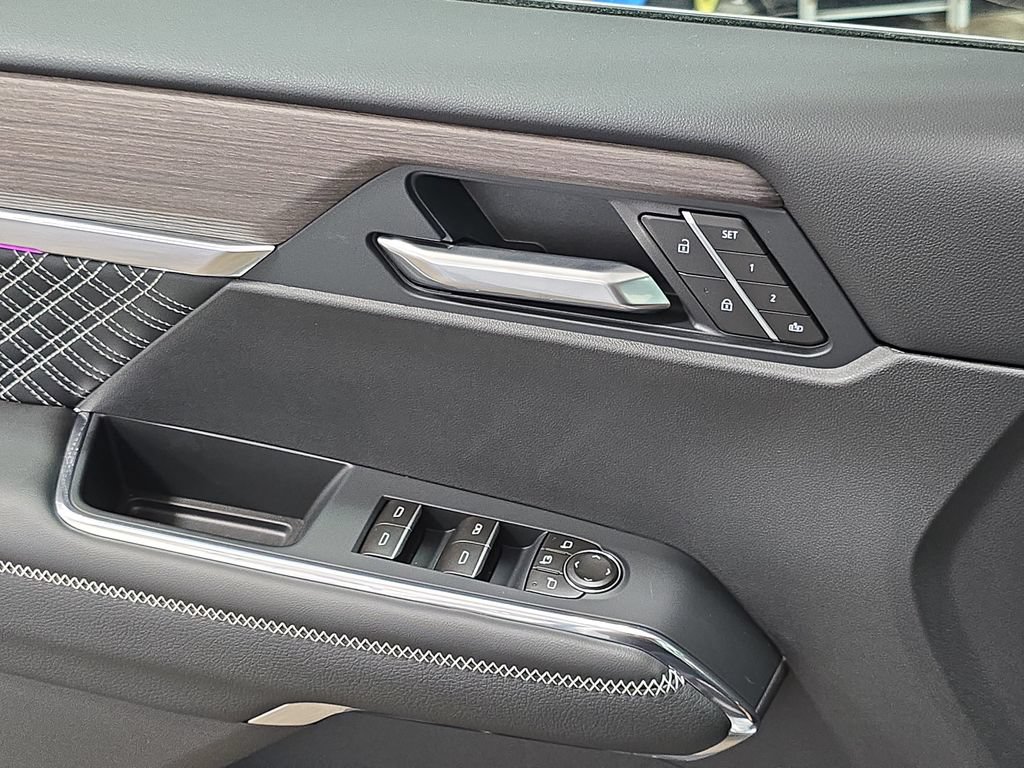 2026 GMC Acadia Denali - Photo 31