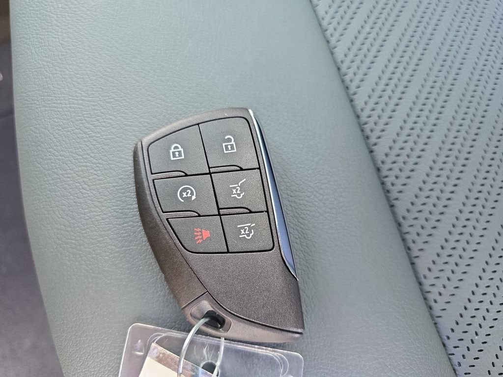 2026 GMC Yukon AT4 - Photo 37