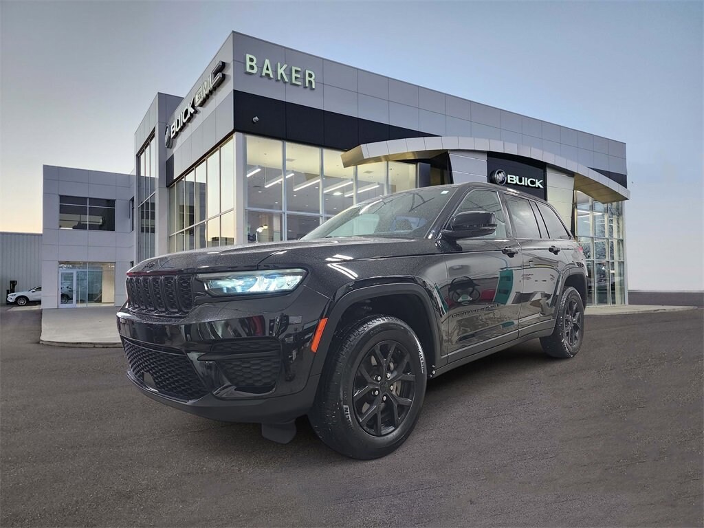 Used 2024 Jeep Grand Cherokee Altitude