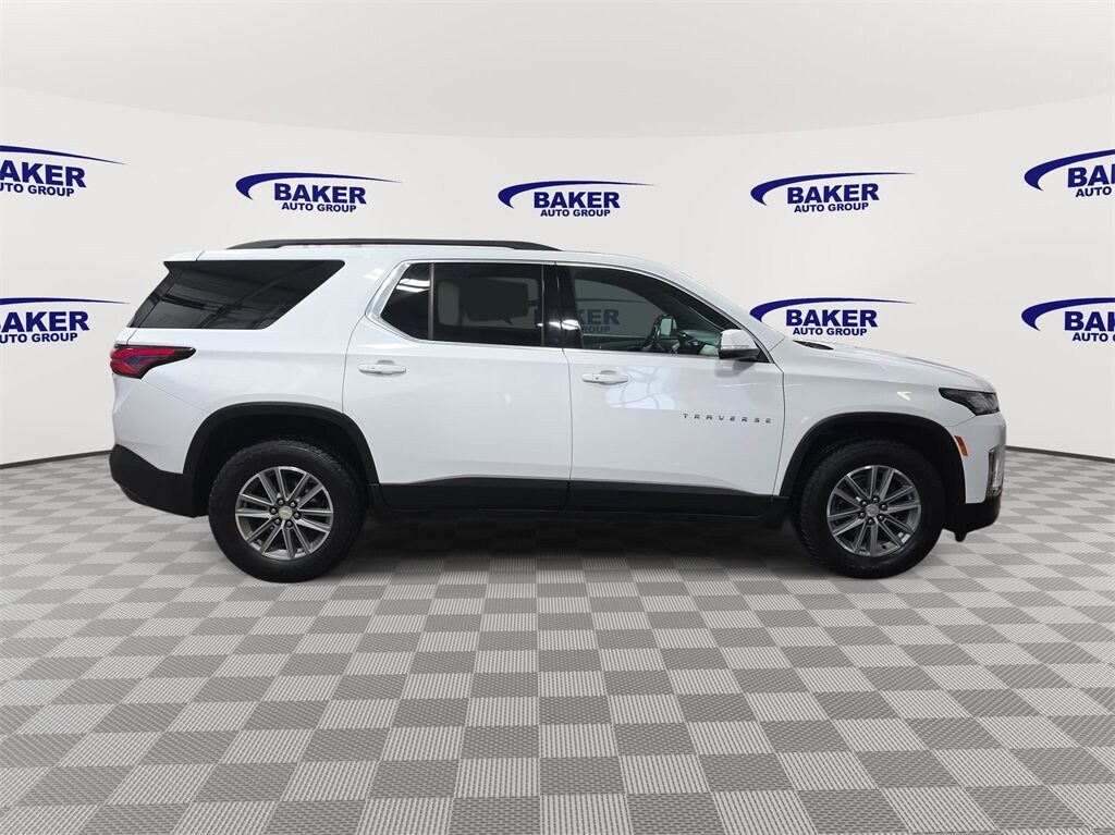 Used 2022 Chevrolet Traverse LT Cloth SUV