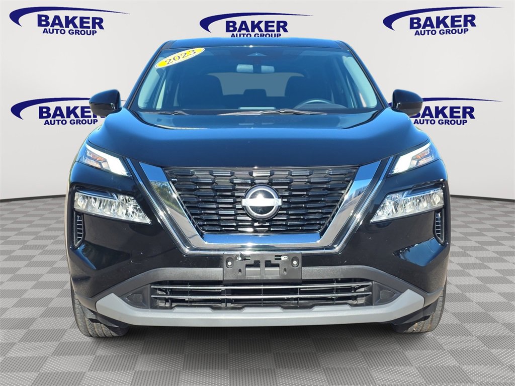 2023 Nissan Rogue SV photo 2