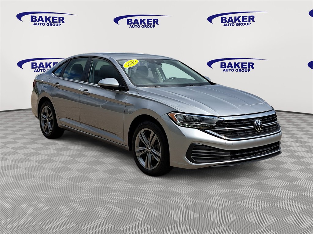 2024 Volkswagen Jetta SE photo 3