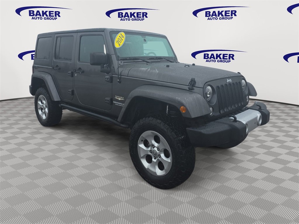 2014 Jeep Wrangler Unlimited Sahara photo 2