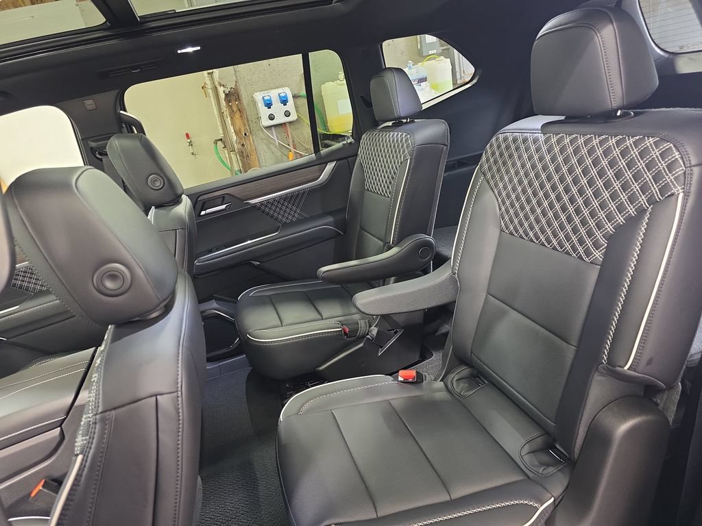 2026 GMC Acadia Denali - Photo 16