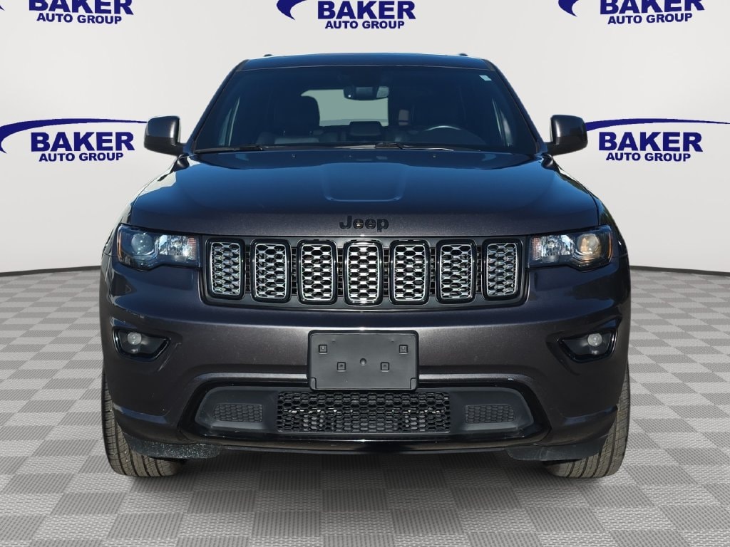 Used 2019 Jeep Grand Cherokee Laredo SUV