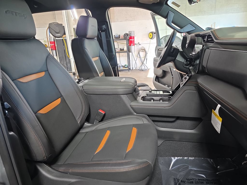 2026 GMC Sierra 3500HD AT4 - Photo 10