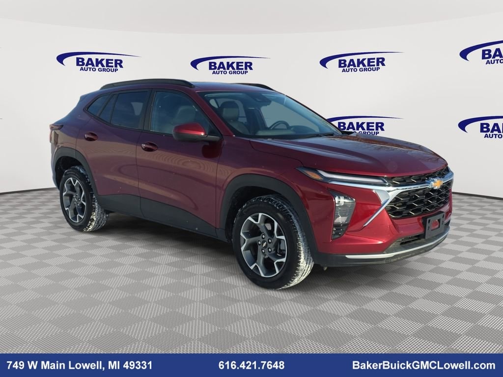 Used 2025 Chevrolet Trax LT SUV