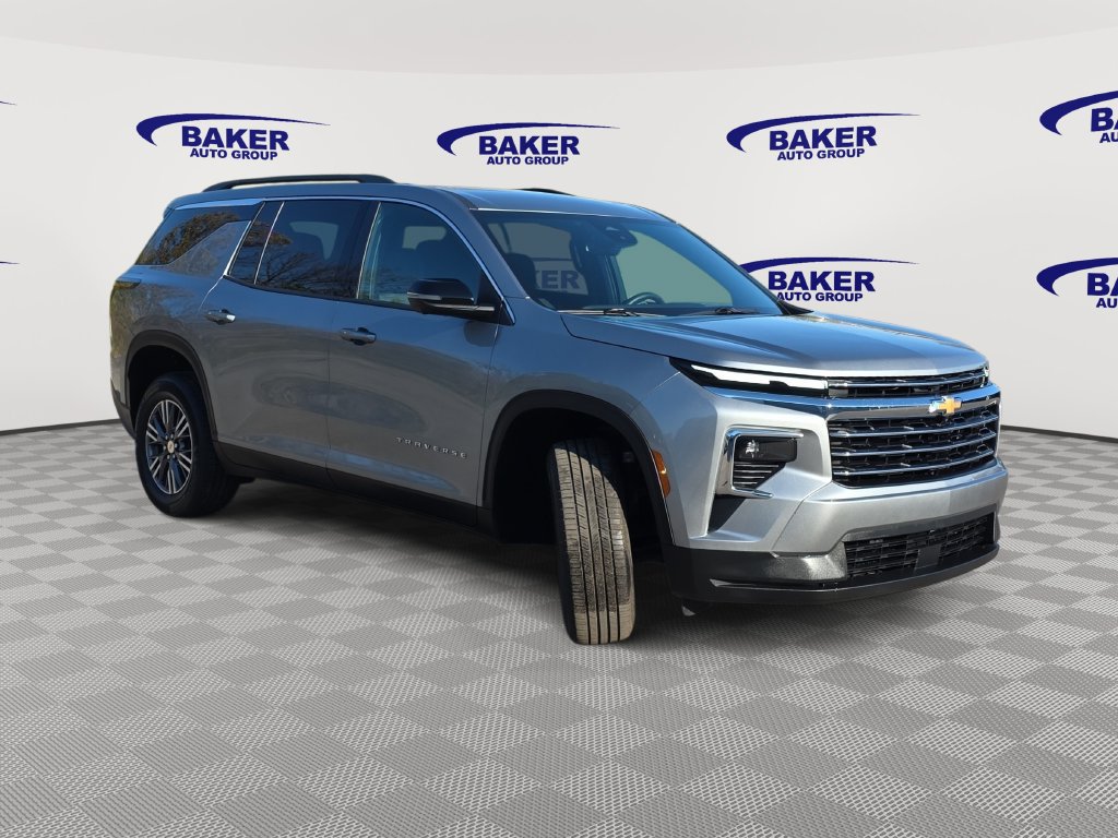 Used 2024 Chevrolet Traverse LT SUV
