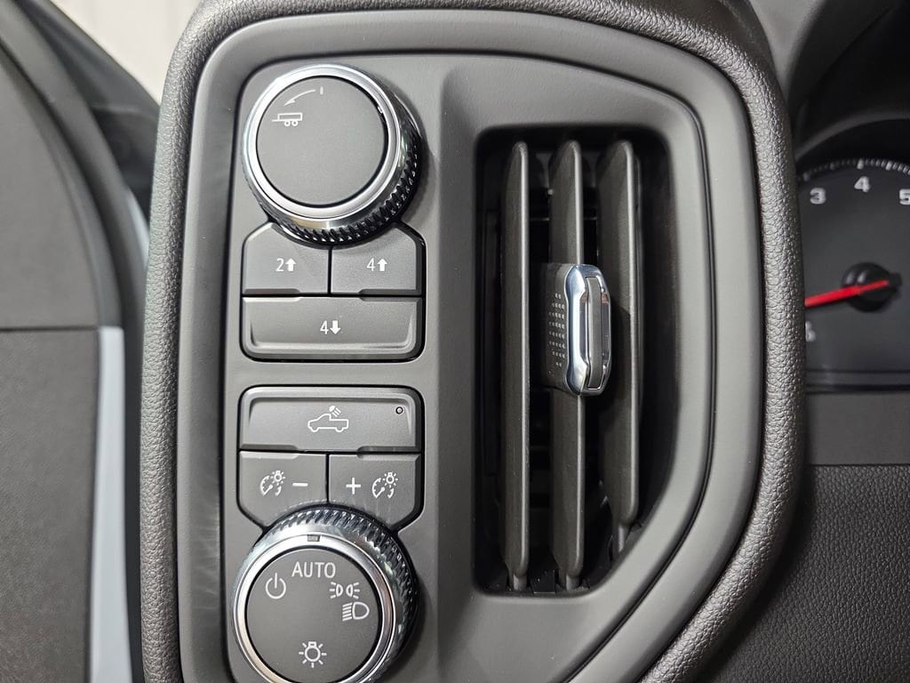 2026 GMC Sierra 2500HD Pro - Photo 24
