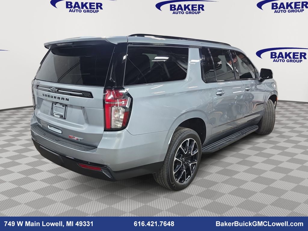 2024 Chevrolet Suburban RST photo 3