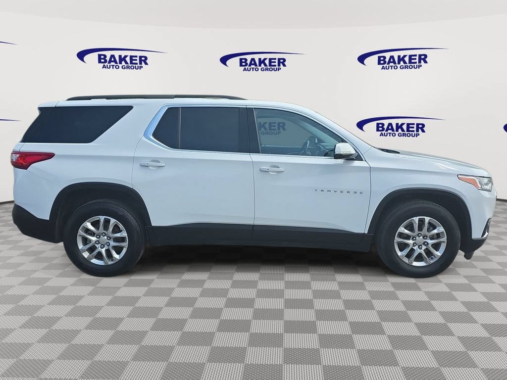 Used 2021 Chevrolet Traverse LT Cloth SUV