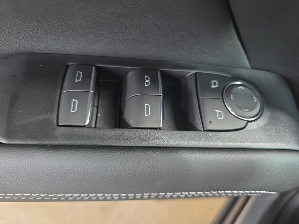2027 GMC Terrain Denali - Photo 29