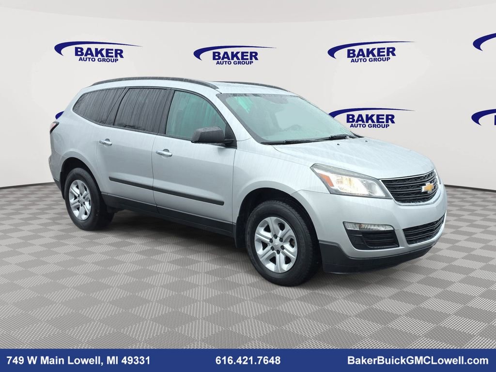 2016 Chevrolet Traverse LS photo 3