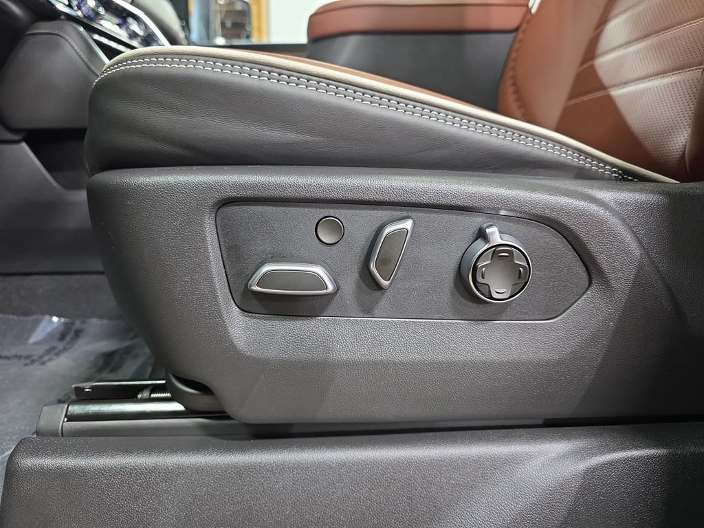 2026 GMC Sierra 3500HD Denali Ultimate - Photo 30