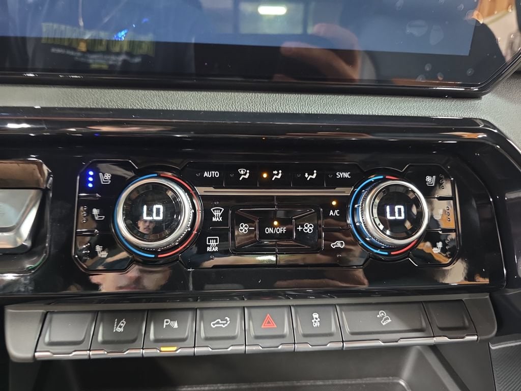 2026 GMC Sierra 3500HD AT4 - Photo 20