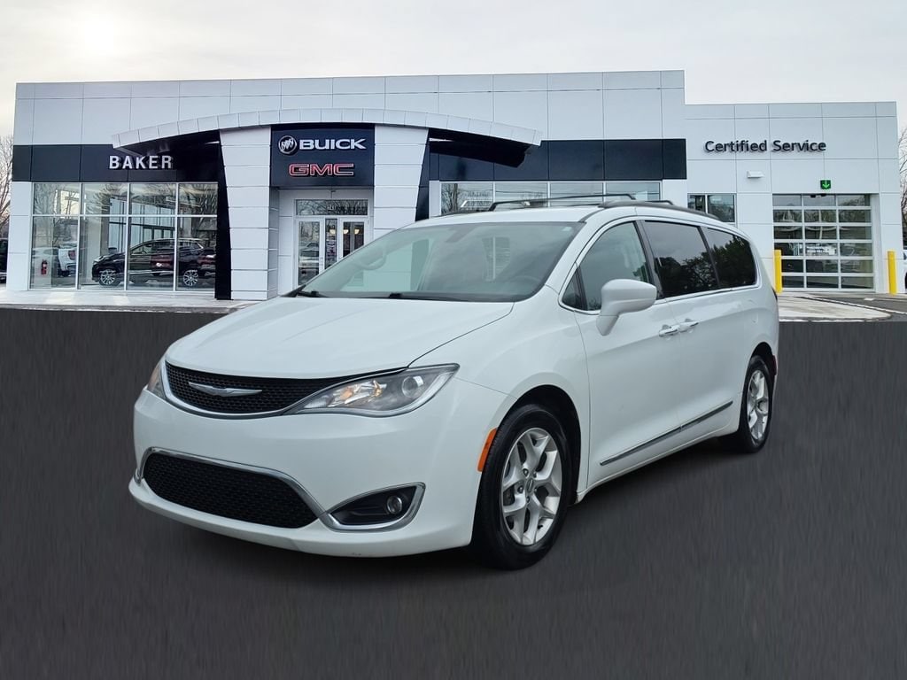 Used 2017 Chrysler Pacifica Touring-L Van