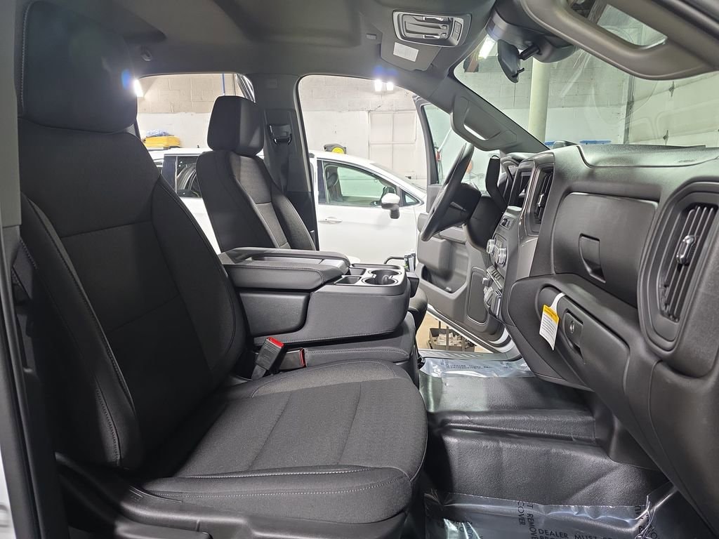 2026 GMC Sierra 2500HD Pro - Photo 10