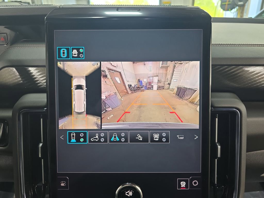 2026 GMC Yukon XL AT4 - Photo 25