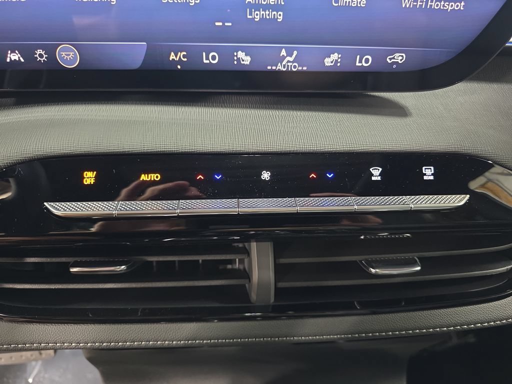 2026 Buick Enclave Sport Touring - Photo 23