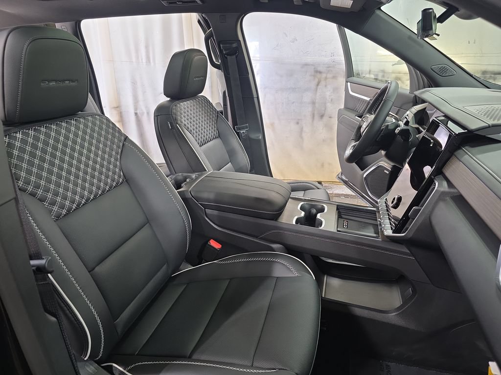 2026 GMC Acadia Denali - Photo 10