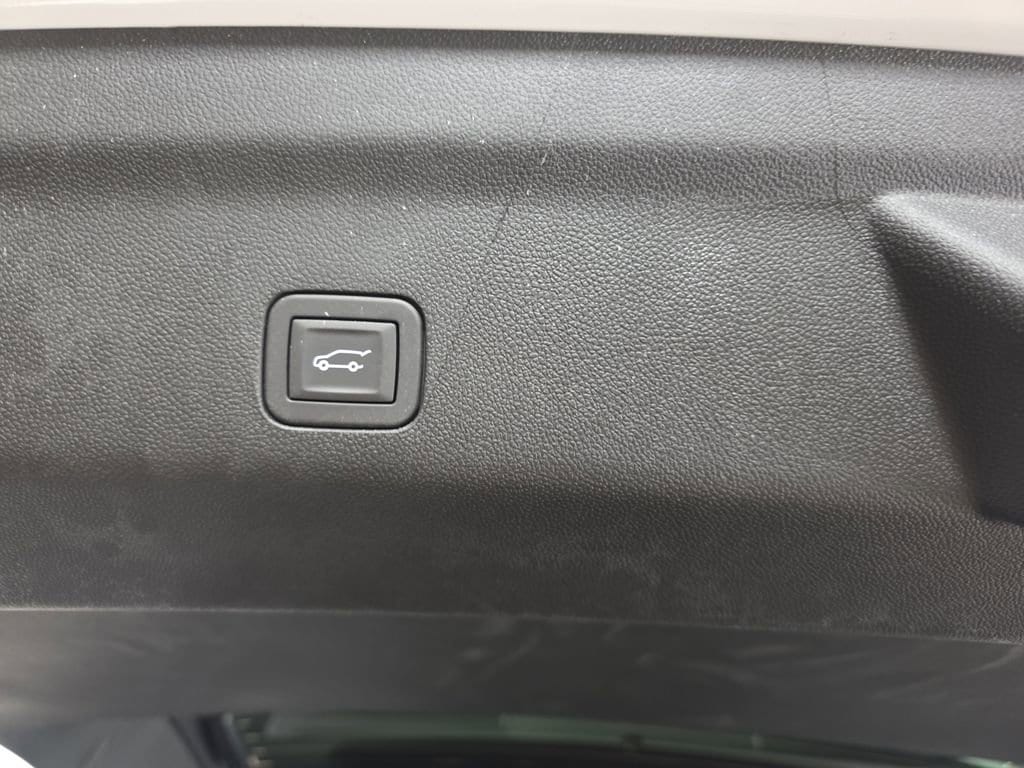 2026 GMC Yukon XL AT4 - Photo 15