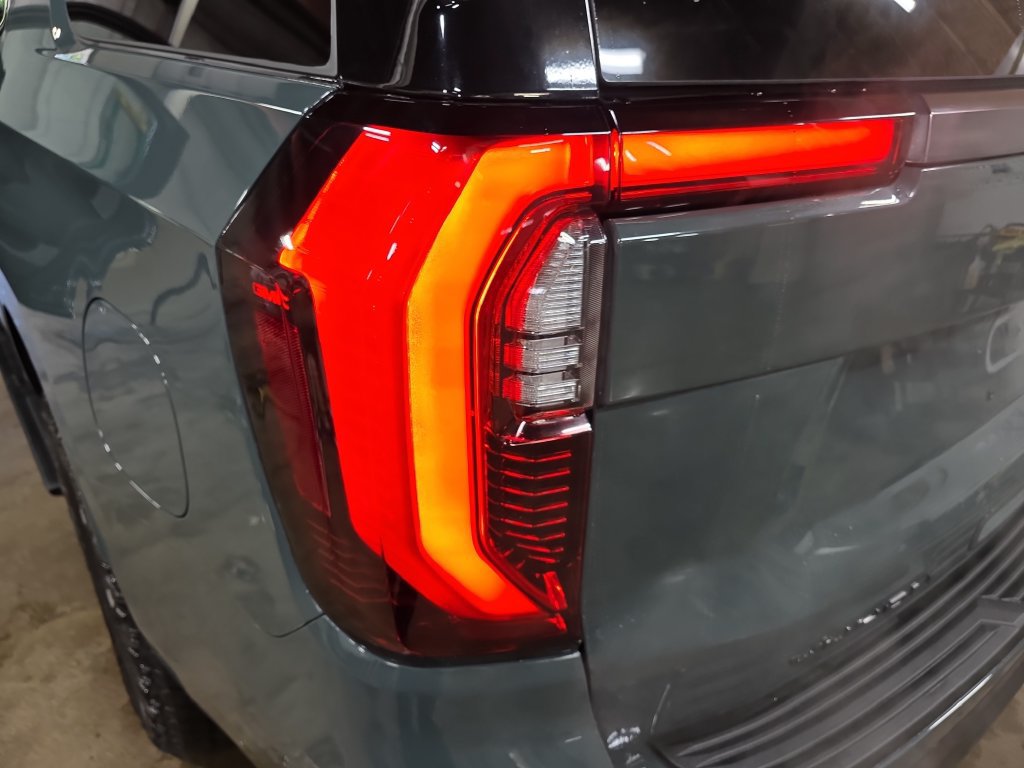 2026 GMC Yukon AT4 Ultimate - Photo 38
