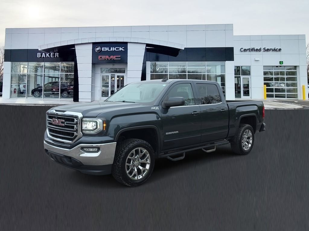 2017 GMC Sierra 4WD Crew Cab Short Box SLE's photo