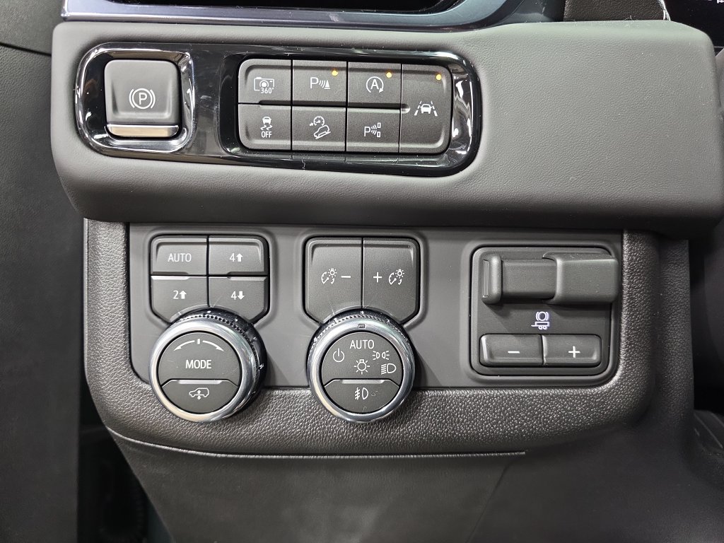 2026 GMC Yukon AT4 Ultimate - Photo 30