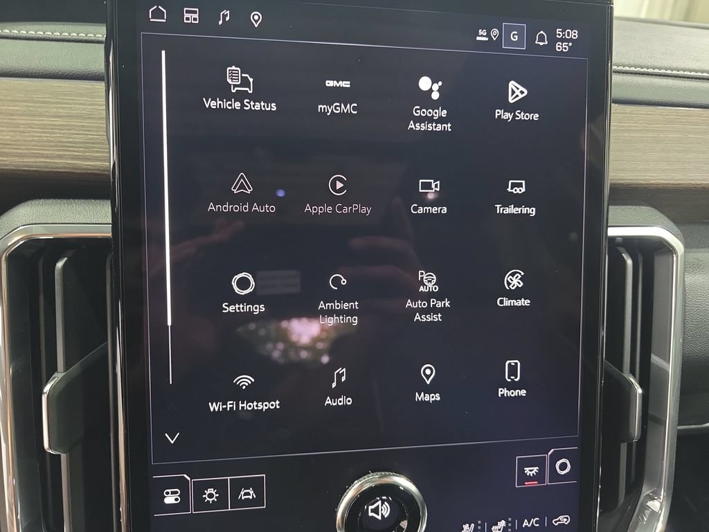2026 GMC Acadia Denali - Photo 24