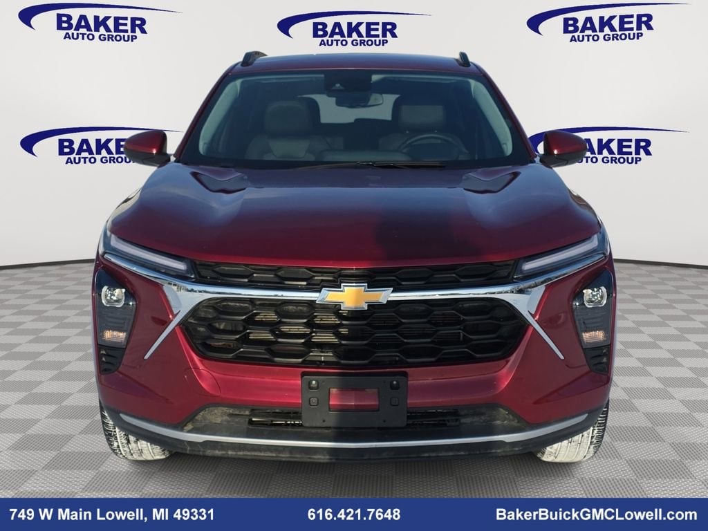 Used 2025 Chevrolet Trax LT SUV